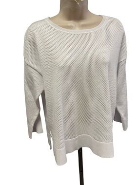 Cable & Gauge  3/4 Sleeve White Eyelet Hole Top Women’s Size Medium NWT